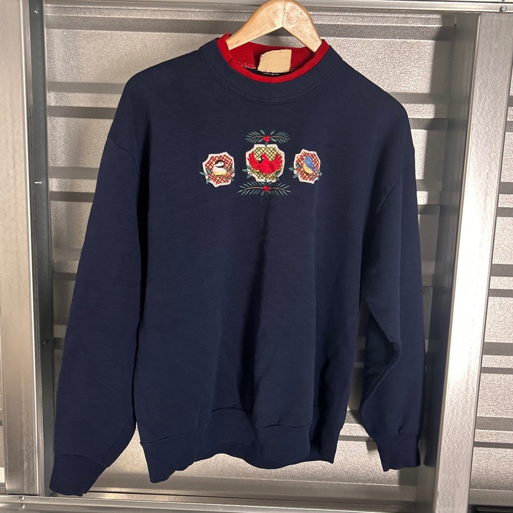VINTAGE Top Stitch Sweatshirt Womens Blue Embroidered Bird Cardinal Cottagecore